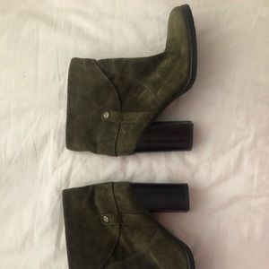 Nordstrom olive green bootie heels size 6